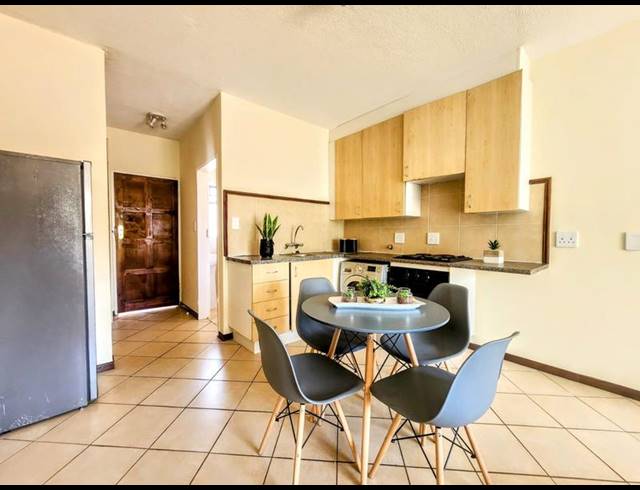 1 BEDROOM APARTMENT FOR SALE IN KARENPARK